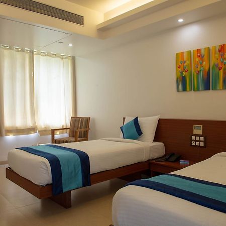 Hotel Mint Montvert Baner Pune Ngoại thất bức ảnh
