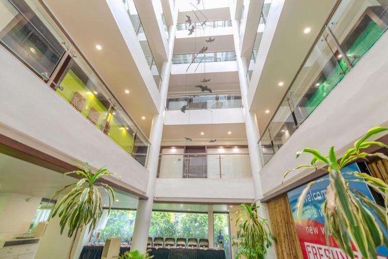 Hotel Mint Montvert Baner Pune Ngoại thất bức ảnh